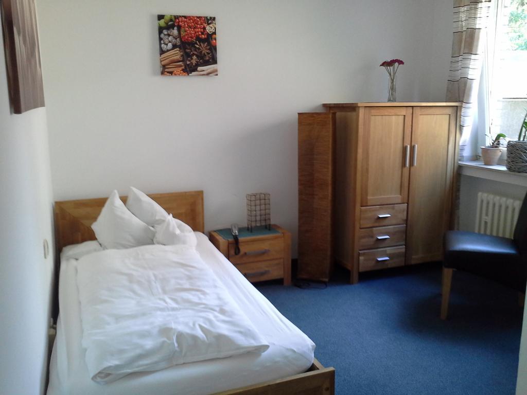 Hotel Haus Mariandl Düsseldorf Zimmer foto