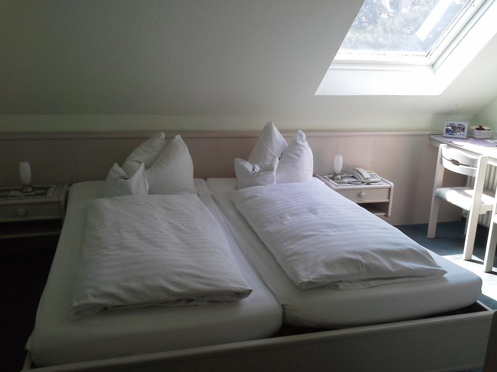 Hotel Haus Mariandl Düsseldorf Zimmer foto