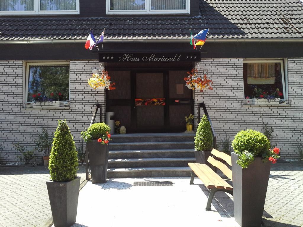 Hotel Haus Mariandl Düsseldorf Exterior foto
